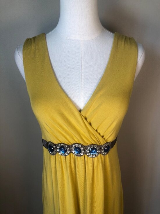 Boden Dresses & Skirts - Boden V Neck Yellow Sleeveless Sheath Dress With Rhinestone Detail Size 4R